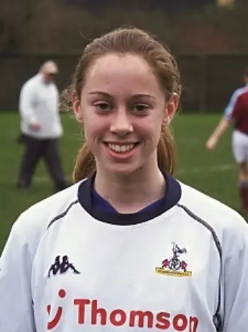 Ruth Waghorn - 2002/03 Headshot