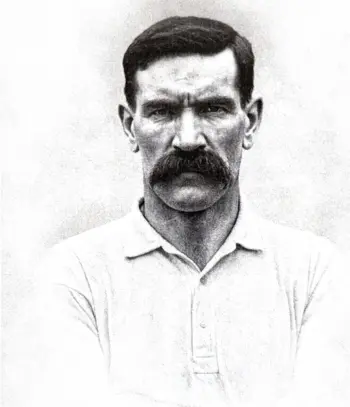 Sandy Tait - 1900/01 Headshot