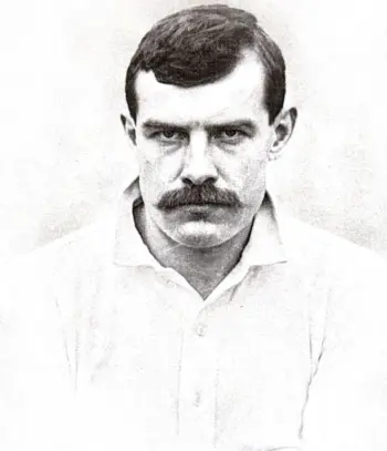 Tom Smith - 1900/01 Headshot